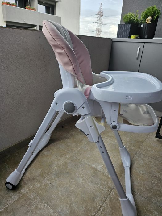 Vând scaun de masă