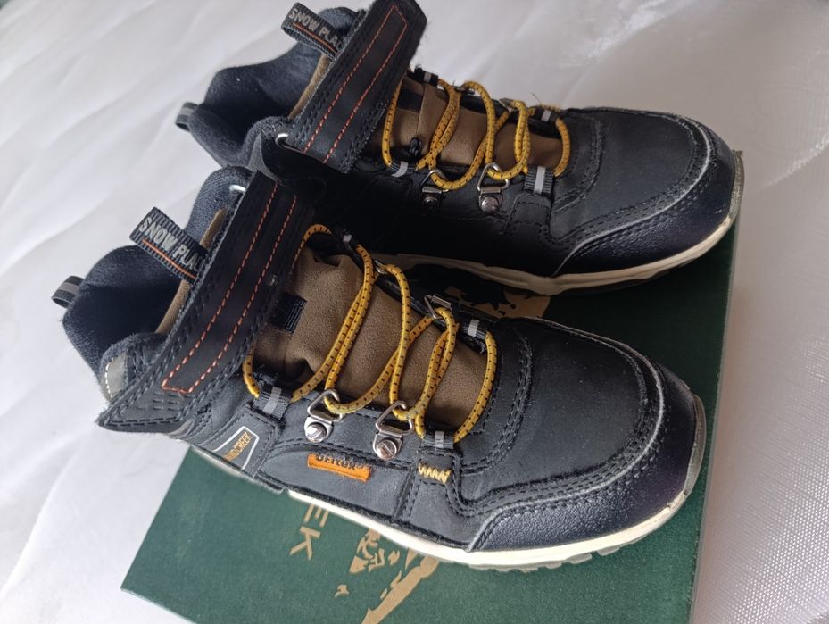 Ghete baieti Highland Creek