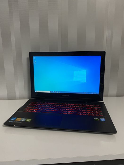 Геймърски лаптоп - Lenovo Y70-50