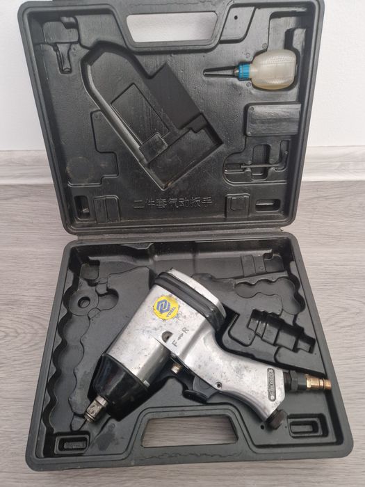 Пневматичен ударен гайковерт