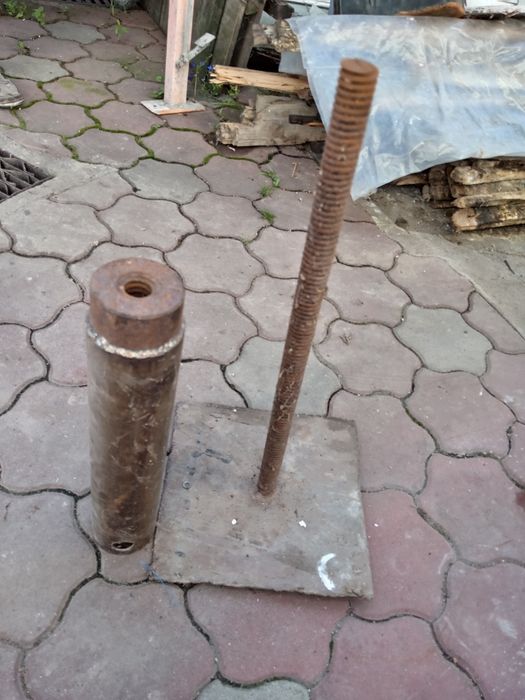 Șurub pentru teasc