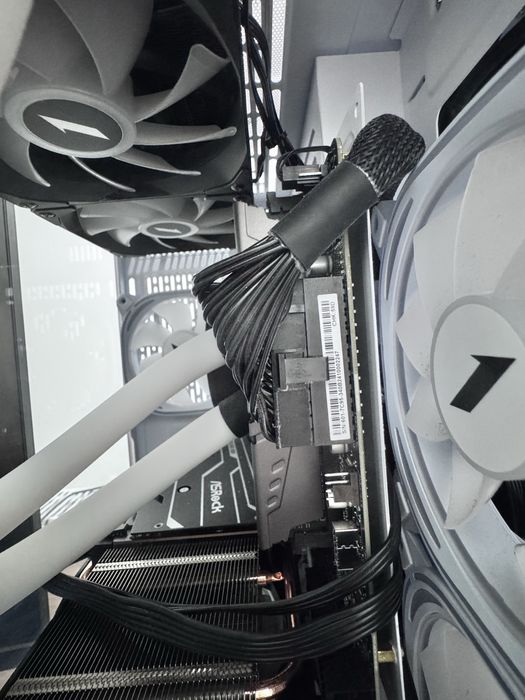 PC Gaming Ready – RX 6600 ASRock + Ryzen 7 + 64GB RAM