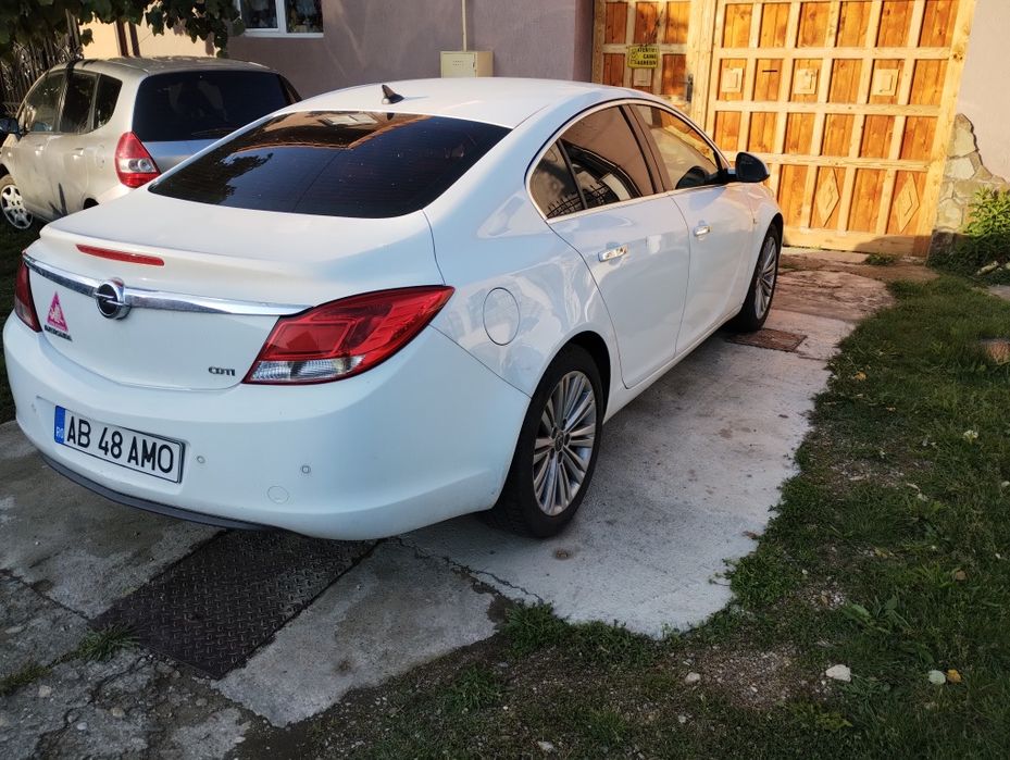 Opel insignia vând sau schimb cu basculabile 3,5 tone