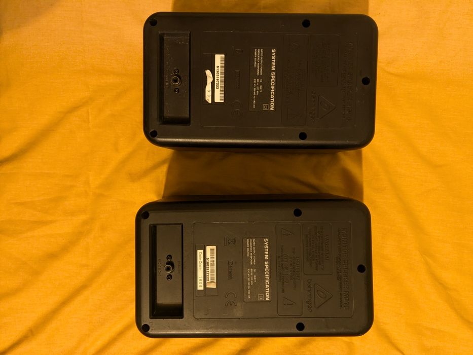Două Monitoare Audio Behringer MS16 (Stânga) – Vând / Schimb