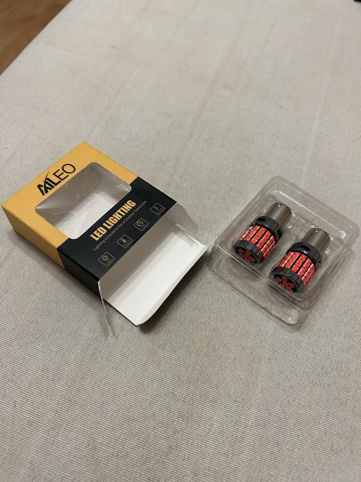 Leduri P21w rosii lampa frana 2 modele