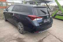 Toyota Auris hybrid на части