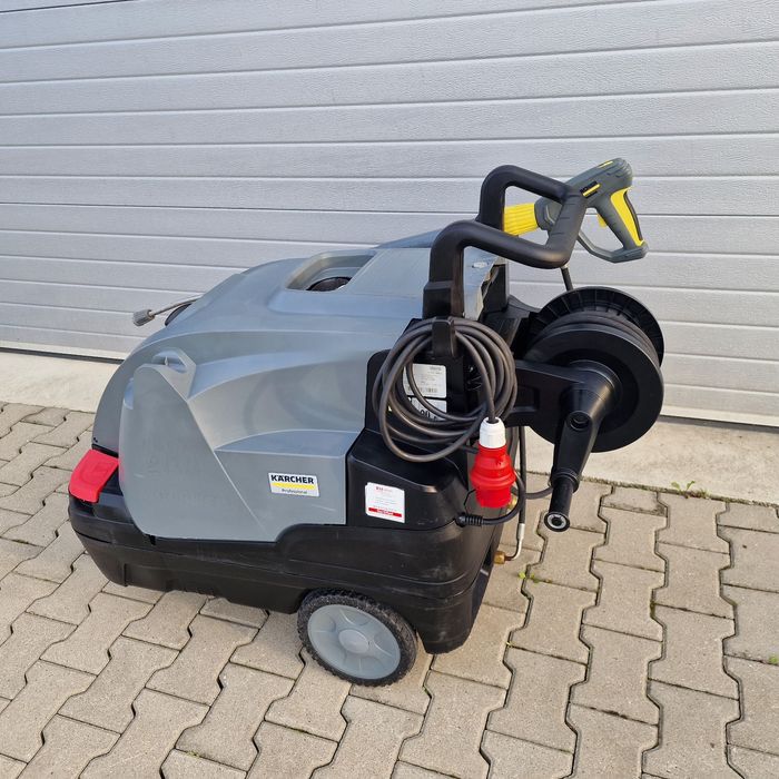 Pompă/jet de curățare cu apă caldă HDS 2024
8/18-4C - Kärcher