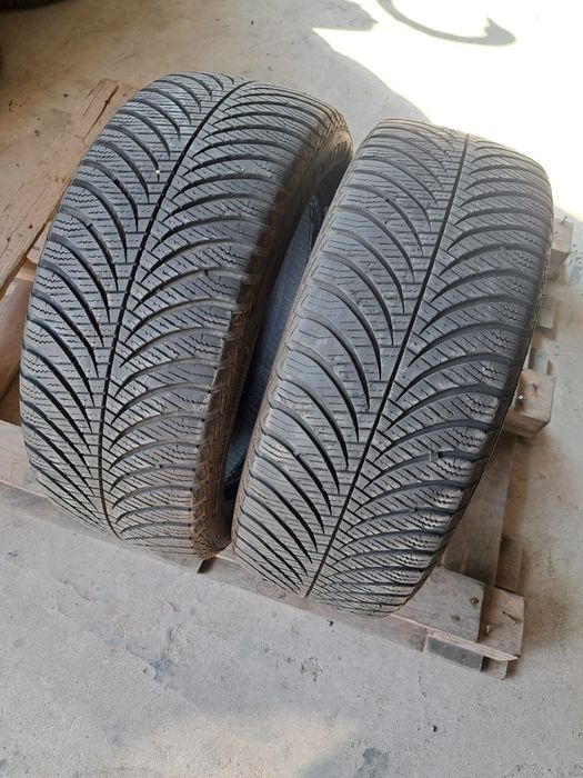 2 anvelope Allseasons 205 55 r16 Goodyear