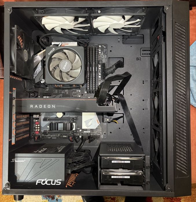 Unitate PC - RYZEN 7 3800X 3.9 GHZ + RX 5700 XT 8GB