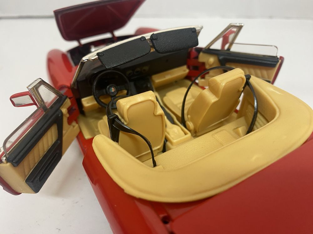 JOUEF EVOLUTION ALFA ROMEO SPIDER macheta auto scara 1:18(24 cm) Italy