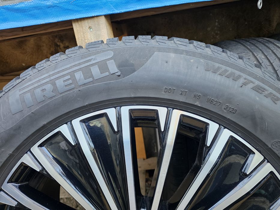 Jante aliaj 18" Bicolore Volkswagen/Skoda cu anvelope iarna 235 55 18