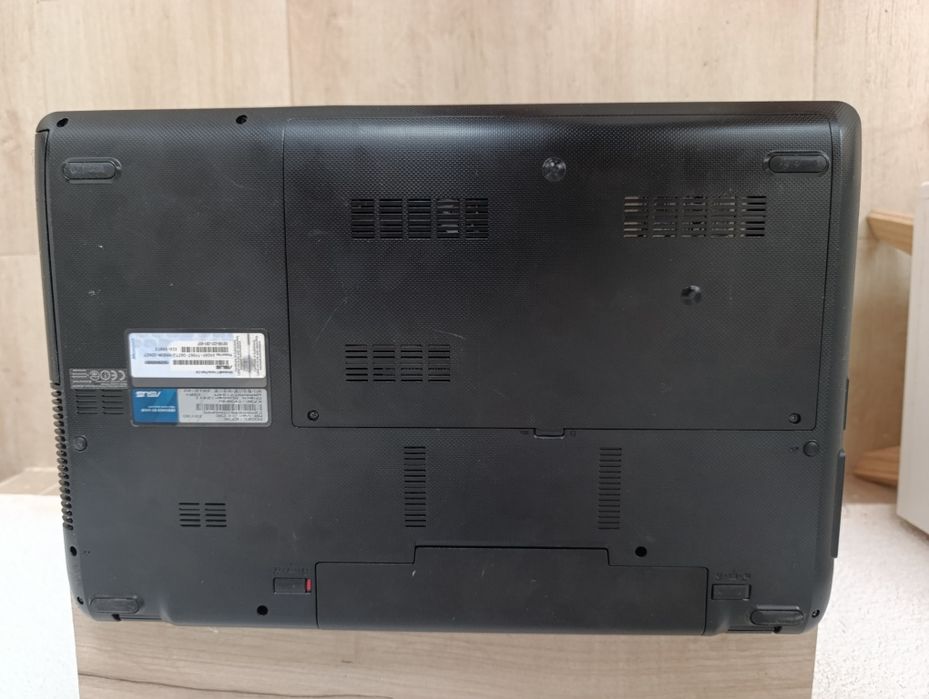 laptop Asus K73E i3