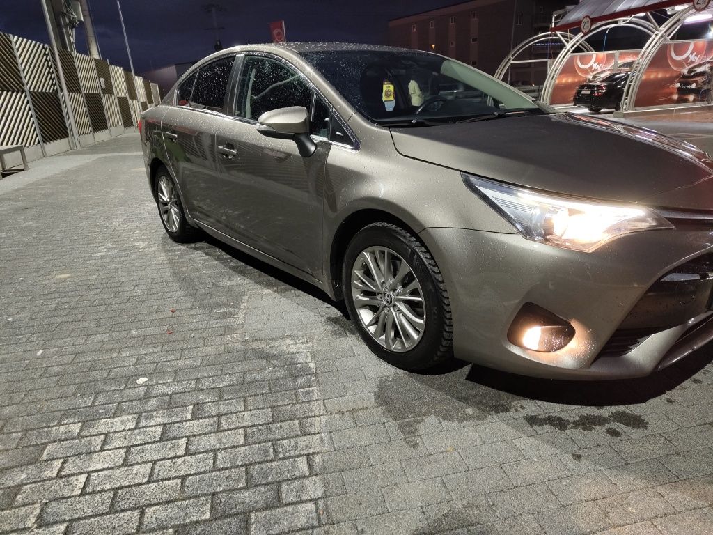 Toyota avensis 2.0