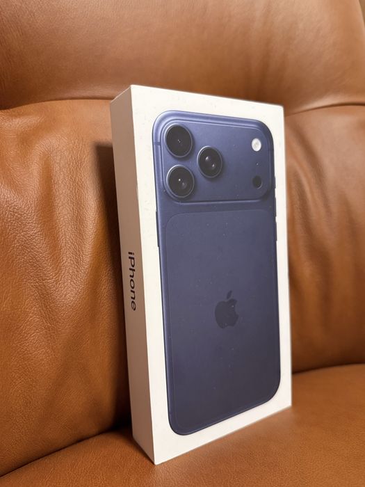 iPhone  17 Pro Max  512GB,  Sim fizic,. nou, garantie 2 ani, Deep blue