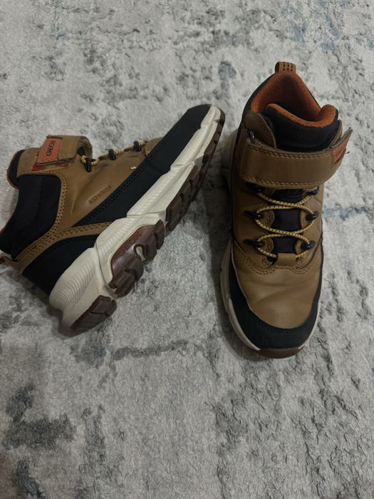 Детская обувь 33 размер Geox