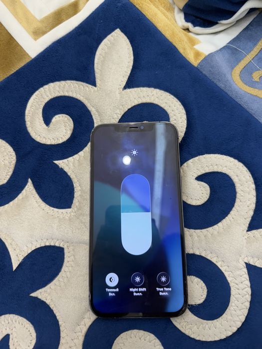 iPhone 12 Pro Max цвета Graphite