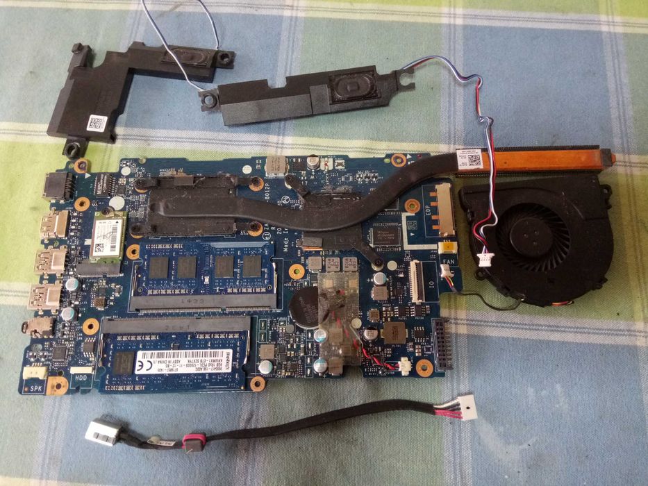 Elemente Dell Inspiron 15 5547