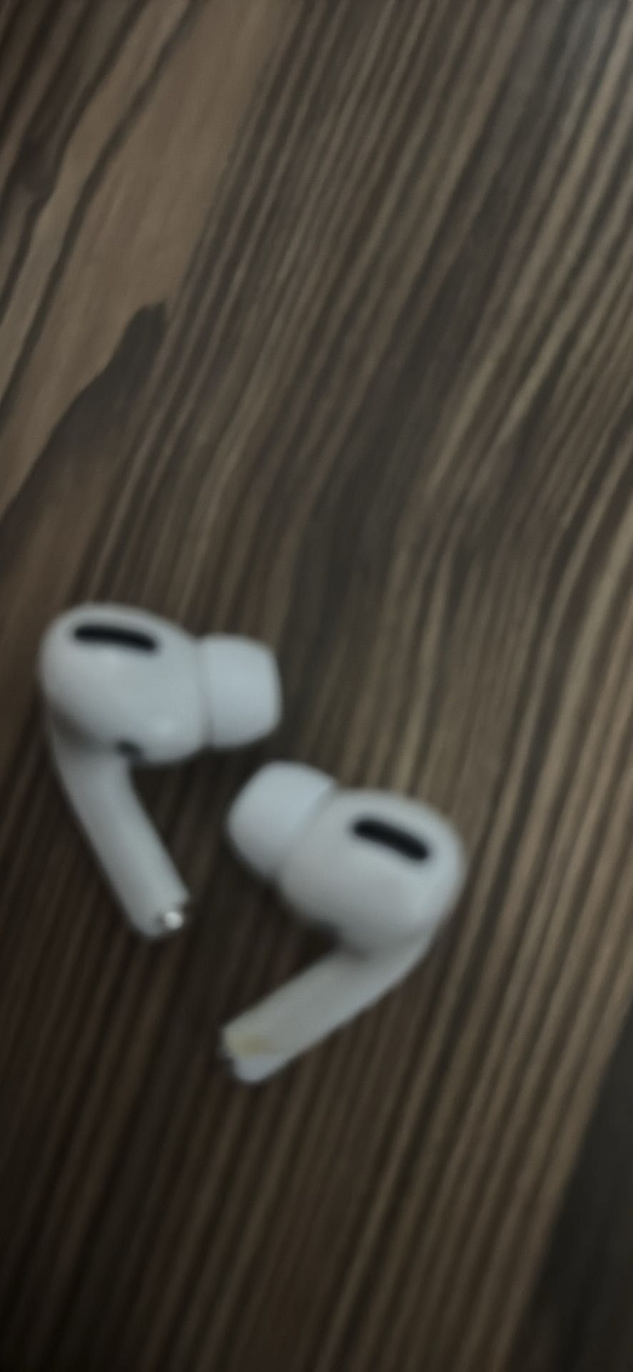 Продавам AirPods Pro (1-во поколение)
