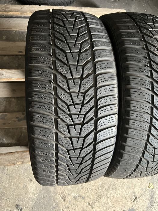 2 anvelope de iarna 225/40/19 Hankook 7 mm!