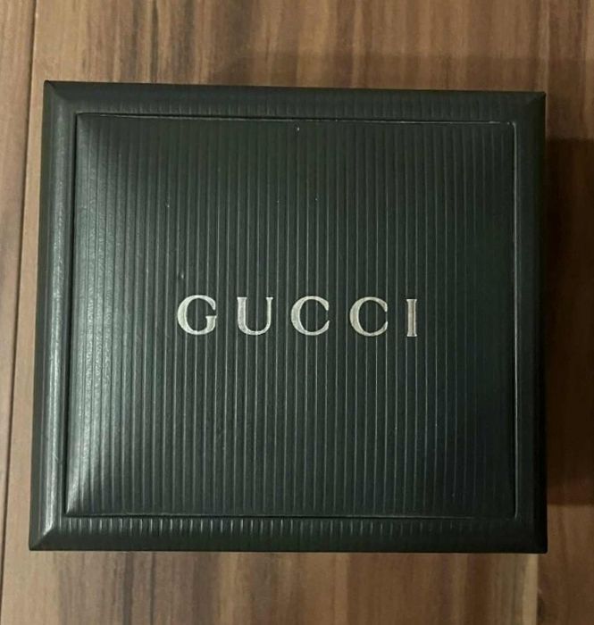 GUCCI Оригинален дамски часовник