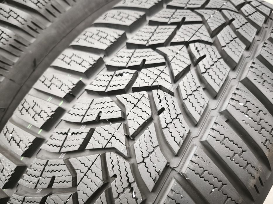 215/65/16" 4бр Dunlop winter sport 5,dot0517,5-8mm