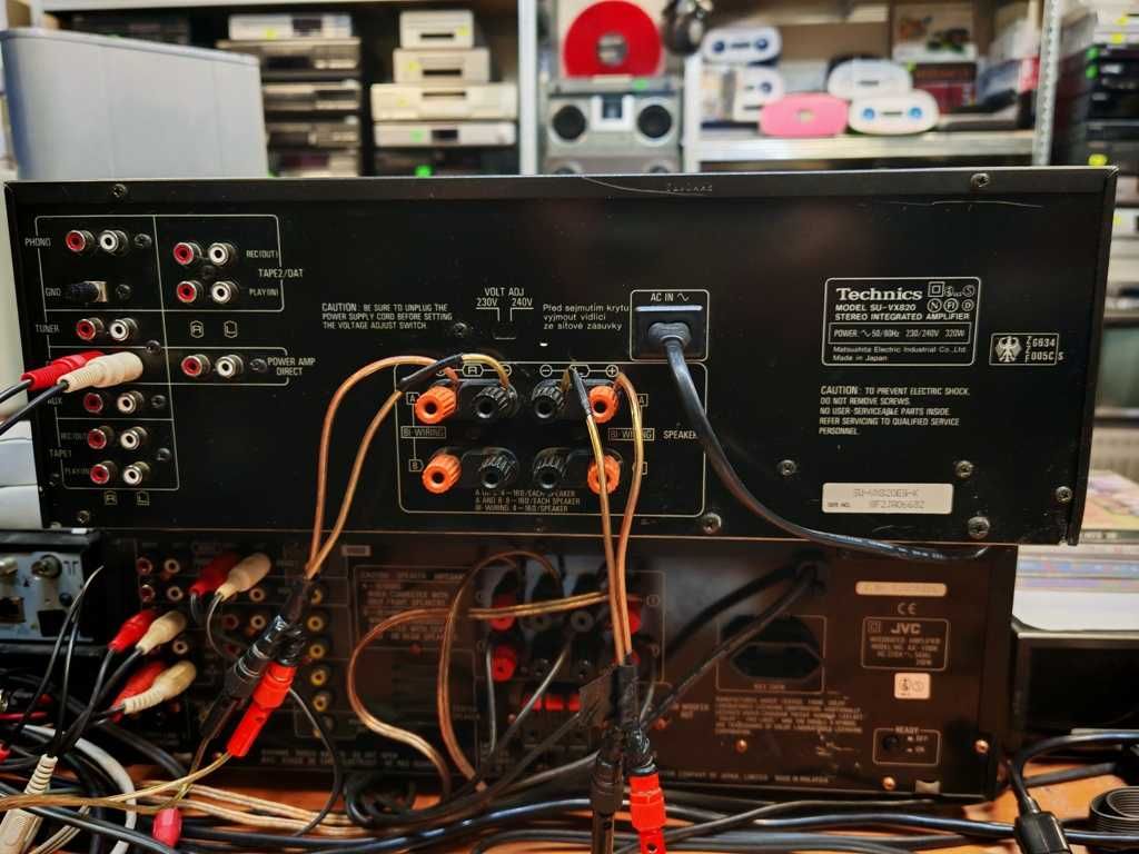 Technics SU-VX820