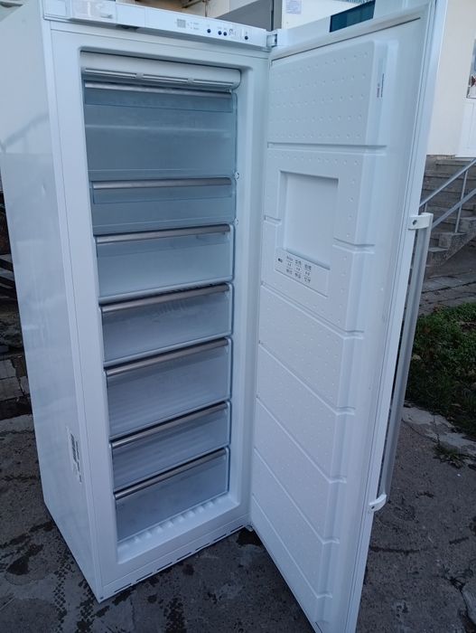 XXL Огромен вертикален фризе Бош Bosch 2 години Гаранция!