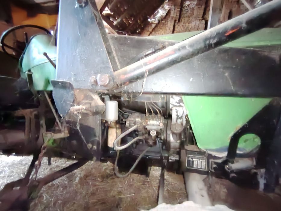 Tractor cu cupa Deutz-Fahr