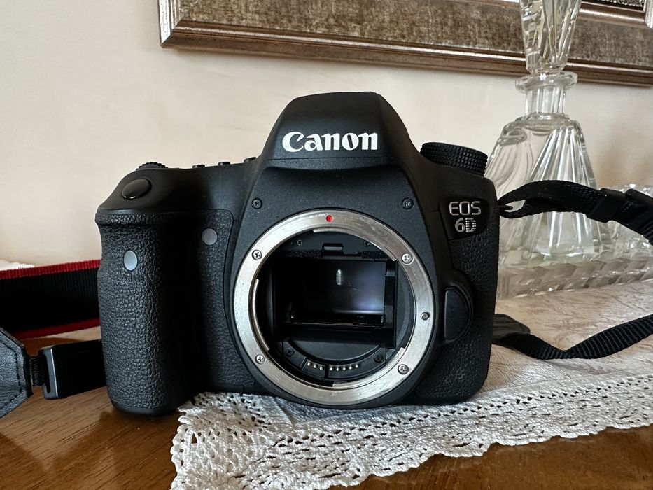 Canon 6D фотоапарат и чанта