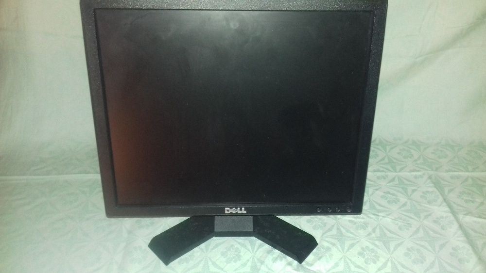 Monitor LCD Dell 17 inch, 43,2 cm