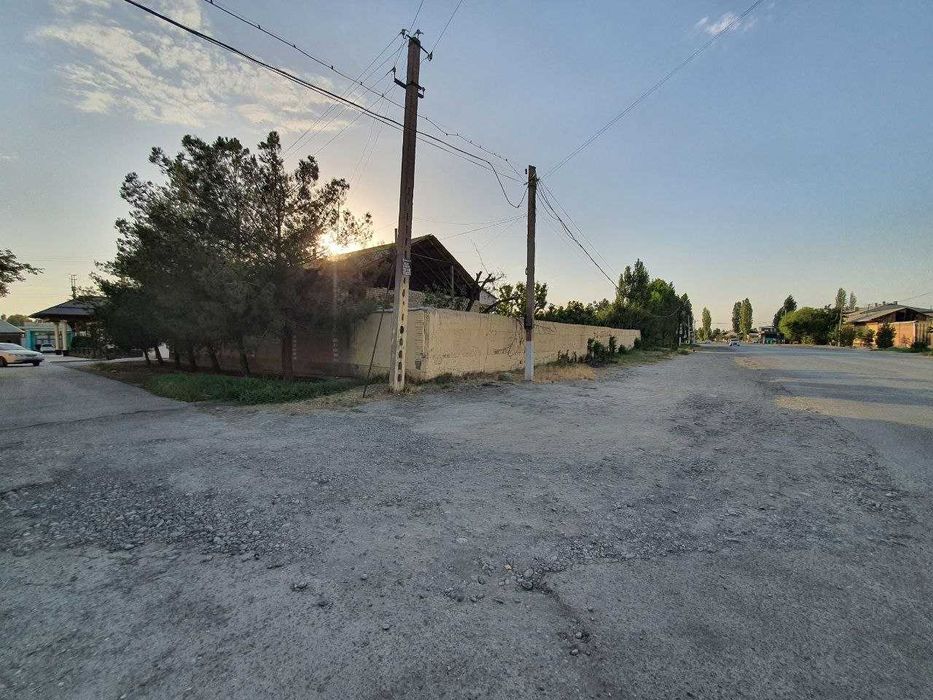 Срочно продаётся дом на  земле. Зудлик билан ховли сотилади.