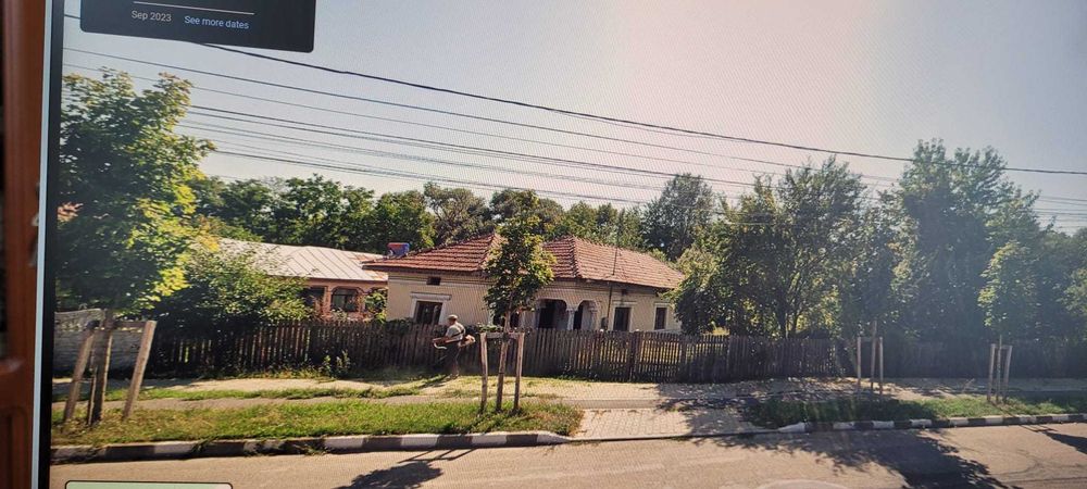 Vand teren intravilan Titu 1270m cu casa batraneasca(renovabila)