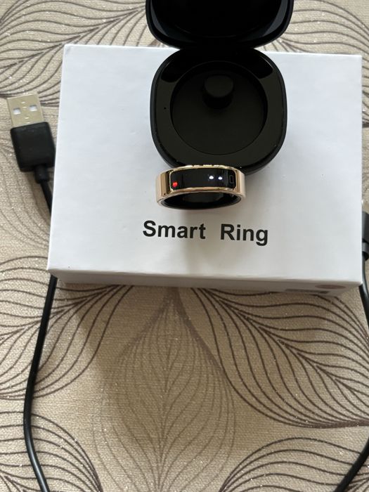 Нов смарт пръстен с дисплей размер 13