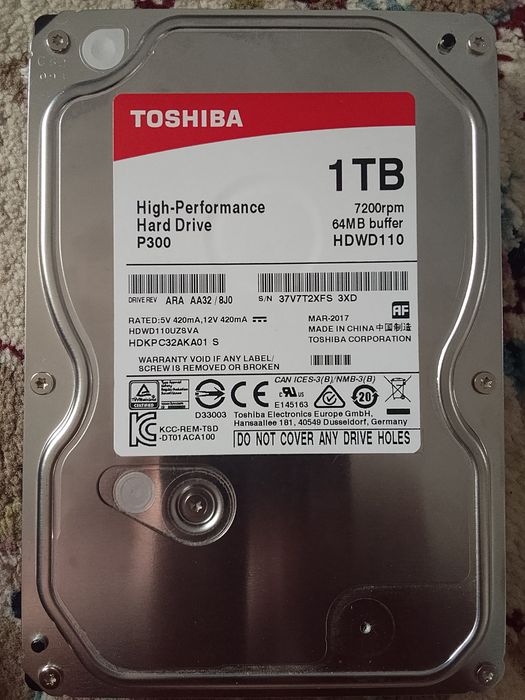 Жесткий диск TOSHIBA P300
