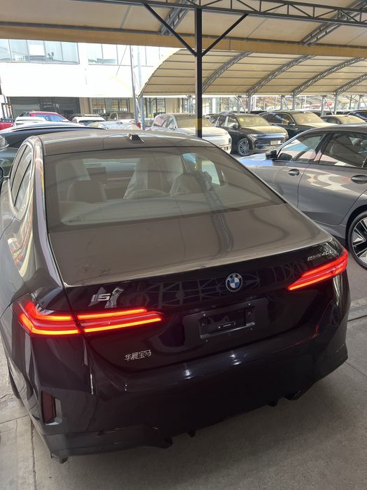 Bmw i5 40L 35L dop option