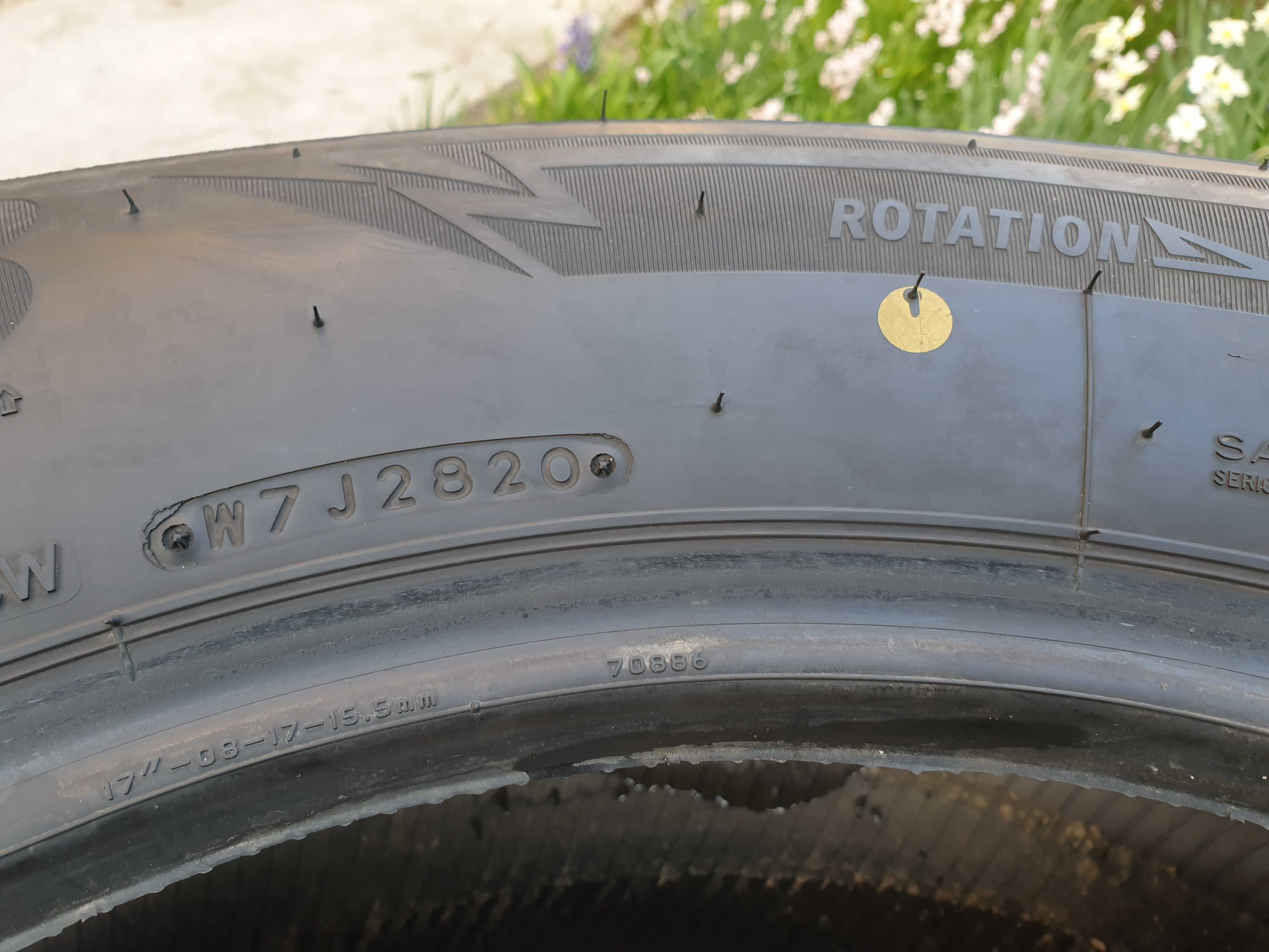 Гуми 255/65/17 -2 бр. Brigestone blizzak dm-v3