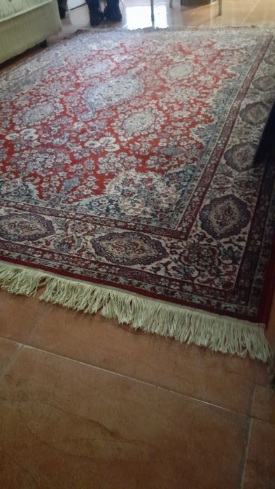 ПЕРСИЙСКИ килим,  много запазен.