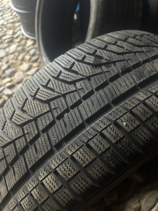 Cauc iarna 245 45 19 an 2020