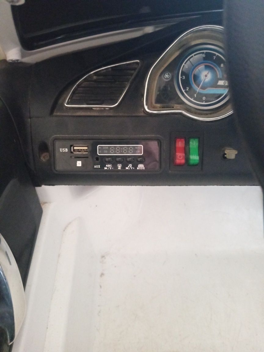 Продается детский автомобиль