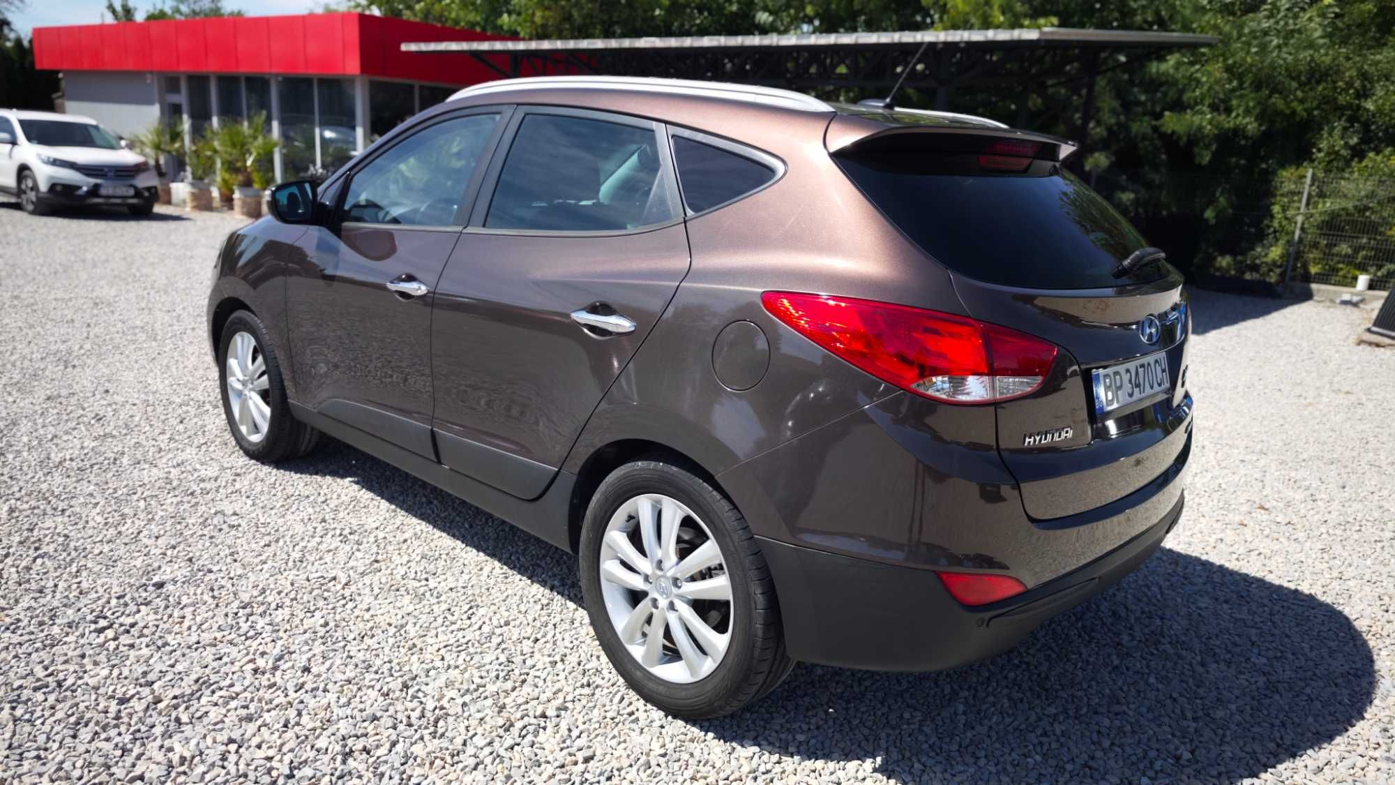 Кафяв/Всичко Платено/Обслужен/NAV/DVD/KAM/USB/КОЖА Hyundai IX35