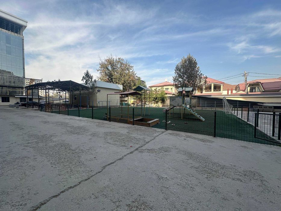 НОВОСТРОЙКА
банкетный зал Yakkasaroy
(кирпич, с лифтом)
149 м²