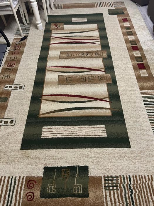 Продаётся ковёр.