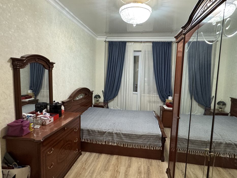 Продается спальний гарнитур