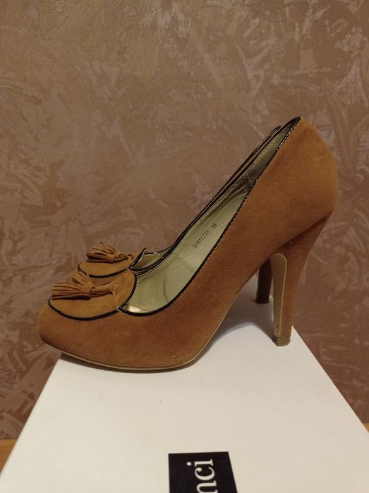 Туфли 39 размера