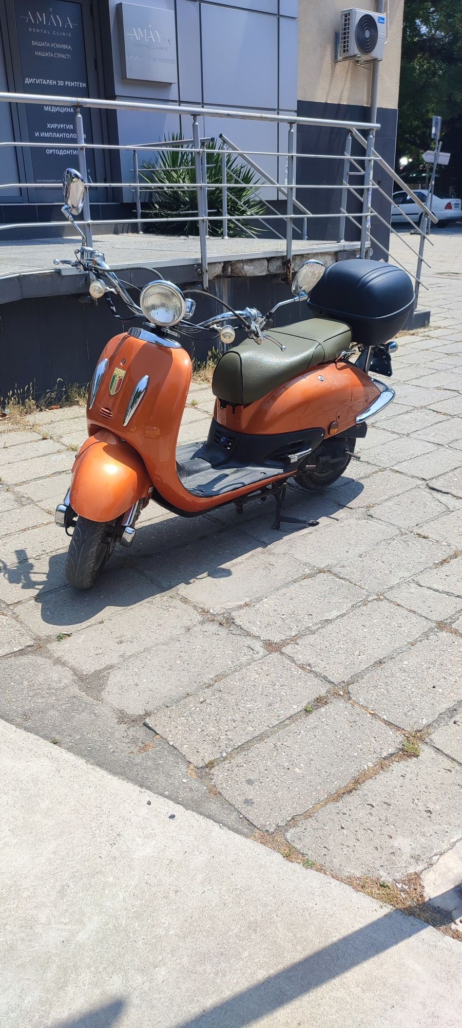Продавам скутер FOSTI FT50 KTE