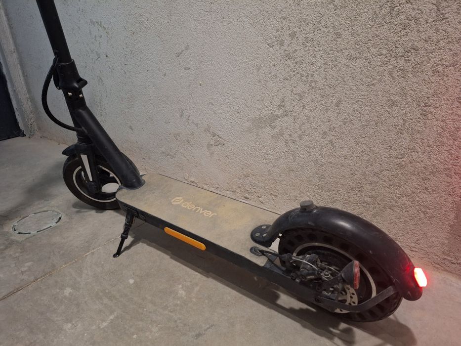 Електрическата тротинетка Denver SEL 10510