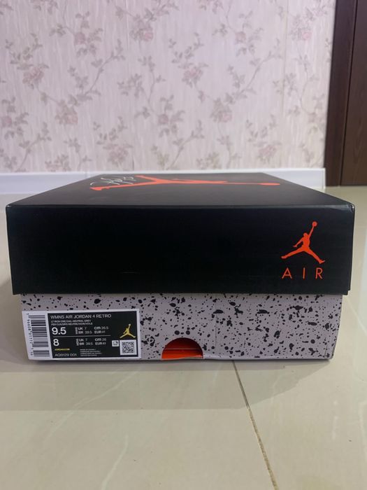 jordan 4 frozen moments