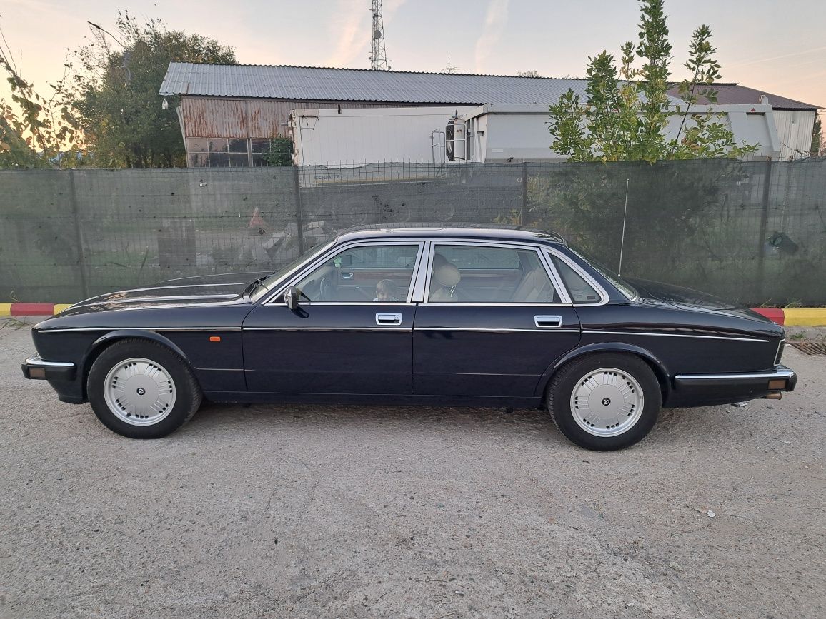 Jaguar XJ40/XJ6 Daimler