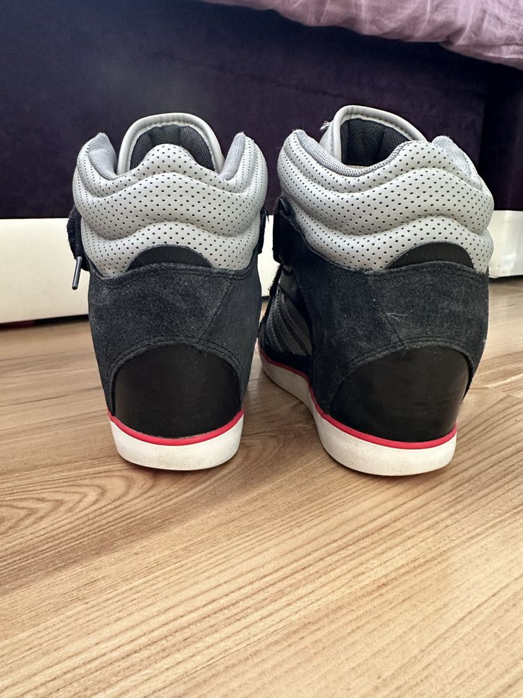 Adidas платформи