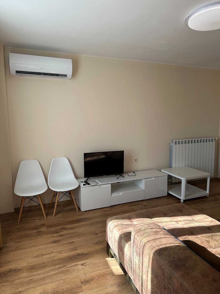 Дава се под наем Многостаен апартамент в Бургас, Сарафово - 120 кв.м за 750 € - Снимка #1